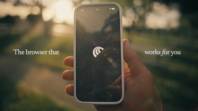 Perplexity、AIブラウザ「Comet」のAndroid版をリリース 音声操作と広告ブロックに対応