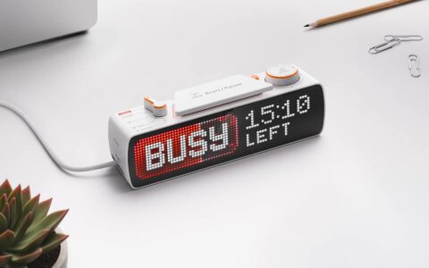 Flipper Zeroの開発元、集中支援ガジェット「BUSY Bar」発表 LED表示とアプリ遮断で249ドル