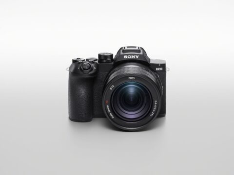 ソニー「RX10 V」発表 24-600mm一体型カメラが約9年ぶり刷新、AI認識AFと4K120pに対応