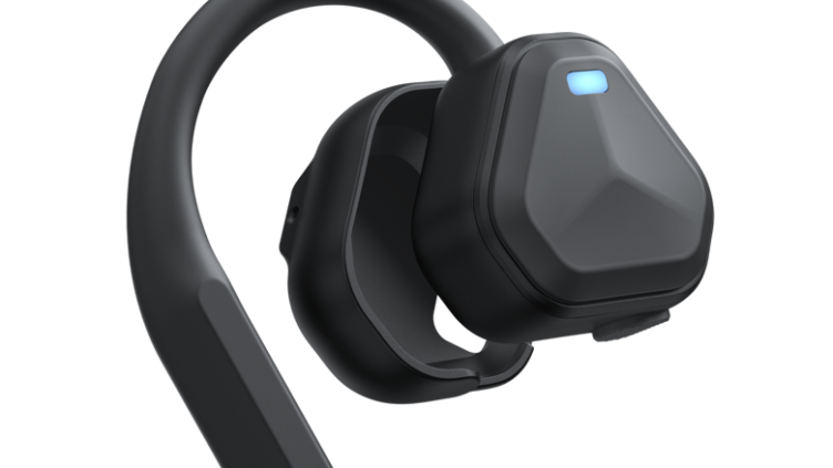 Insta360「POV Head Tracker」登場 耳に着けて視線でカメラを振る6.4gの相棒、69.99ドル