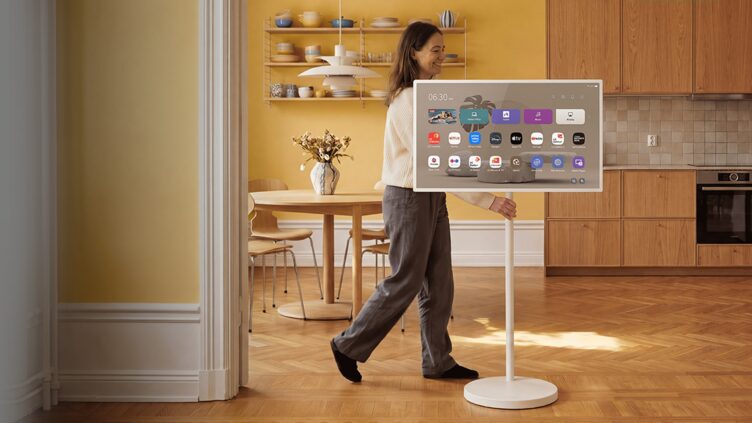 「LG StanbyME 2 Max」が日本初上陸 32型4Kを家中で持ち運べる、9月1日からMakuake先行販売