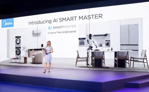 Midea「SMART MASTER」を公開 140言語・8メートルで応答する家全体のAIエージェント