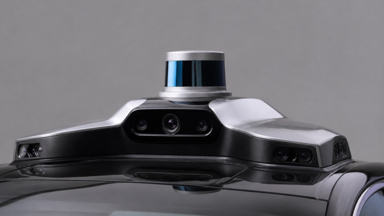 Alibabaが自動運転向け「Qwen-Drive-1.0」を公開 4Bの視覚言語モデルに3D認識と経路生成を統合