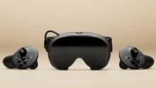 ValveのVRヘッドセット Steam Frame 本体とSteam Frame Controller