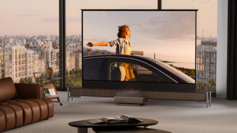 XGIMI「AURA 3 Max／Pro」を発表 世界初の4K 120Hz超短焦点レーザーTV、Kickstarterは10月20日から2,199ドル