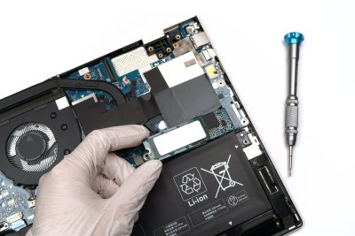 ノートパソコン SSD増設 作業
